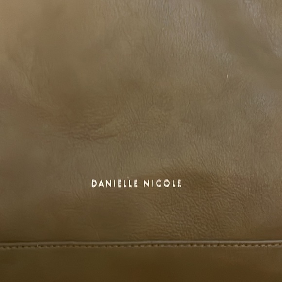 Danielle Nicole Tote - Picture 3 of 8